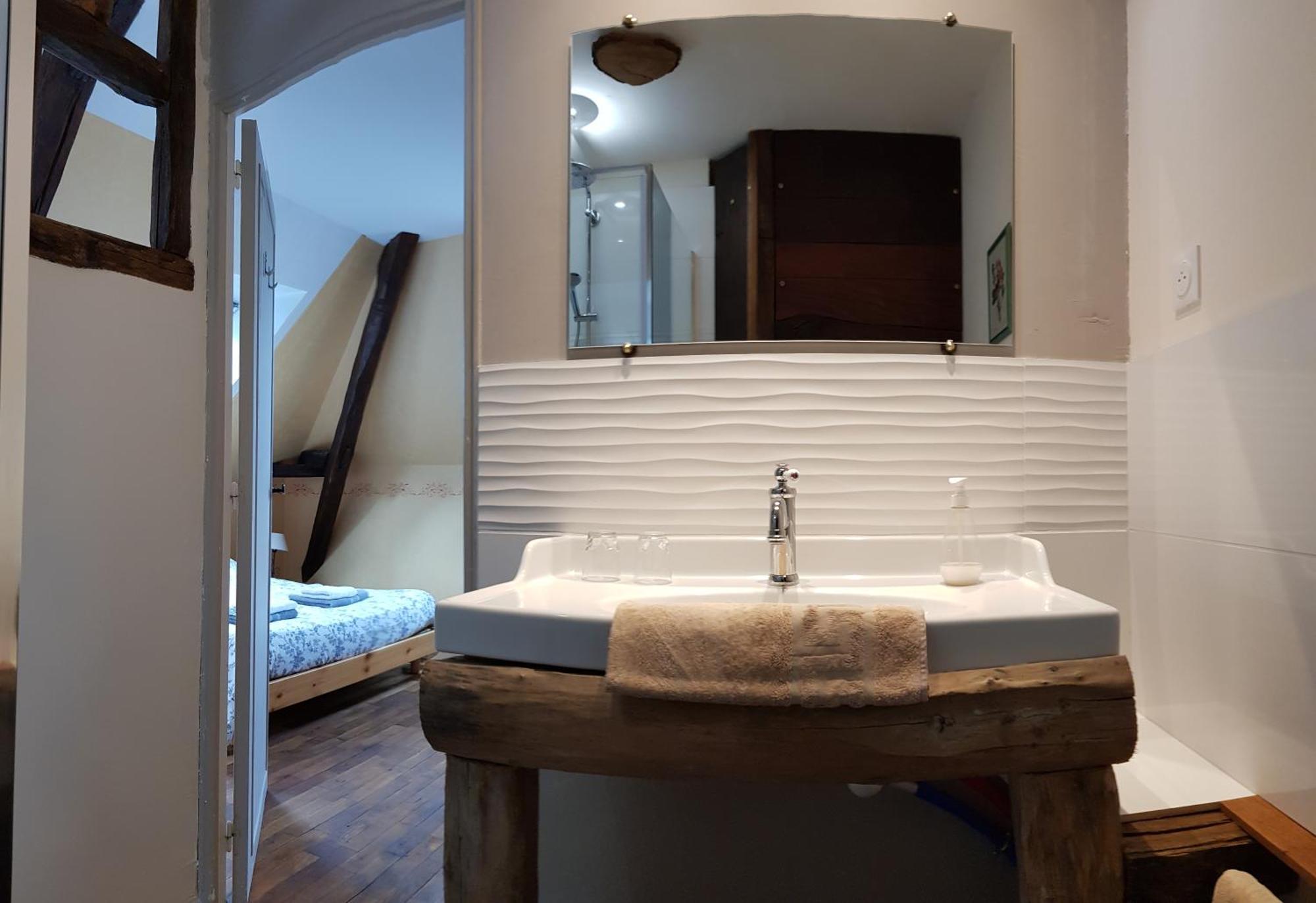 Bed and Breakfast Le Moulin Hodoux Luynes  Zimmer foto